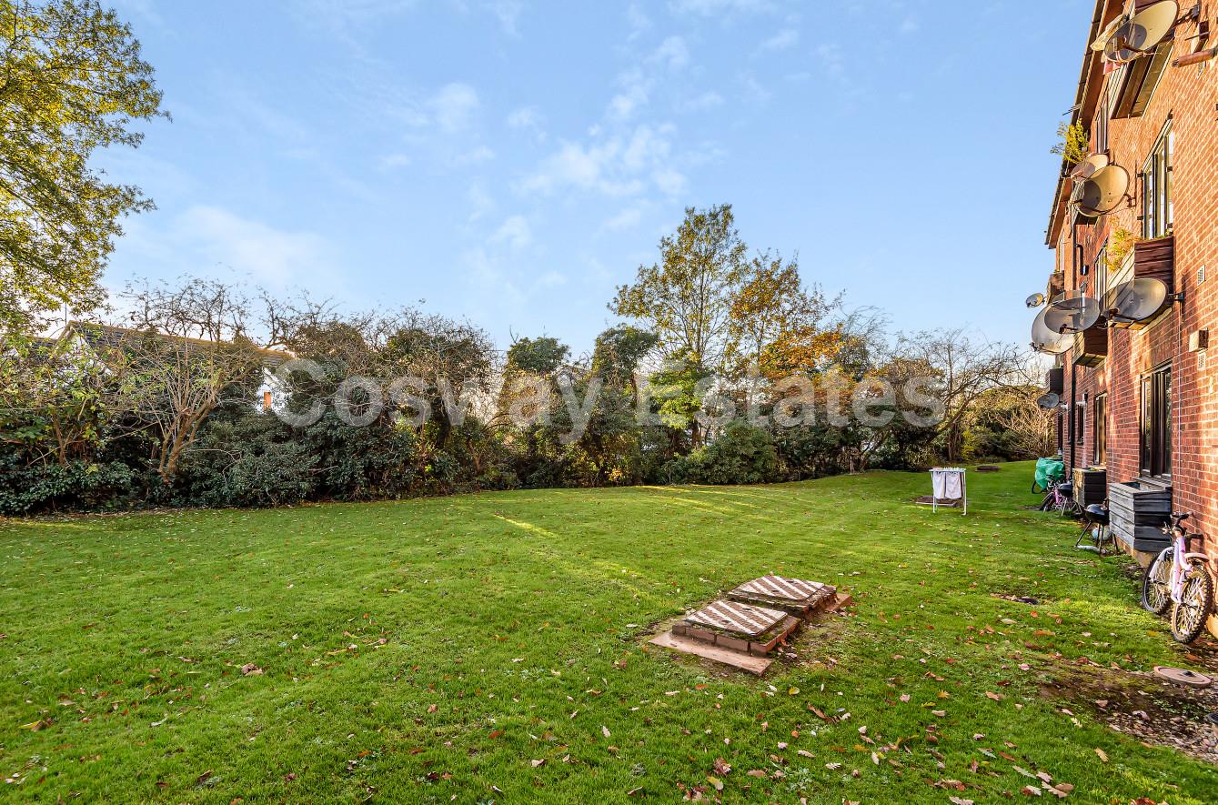 Rowlands Close, Mill Hill